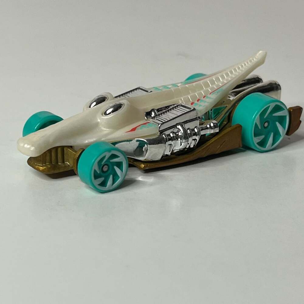 Hot Wheels Croc Rod White Diecast Toy Car
